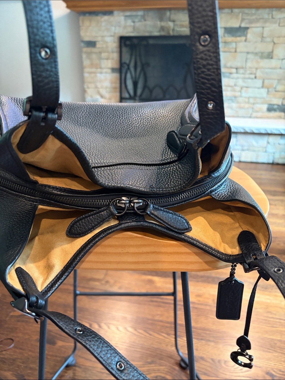 Coach Shoulder Bag - Picture 6 of 11